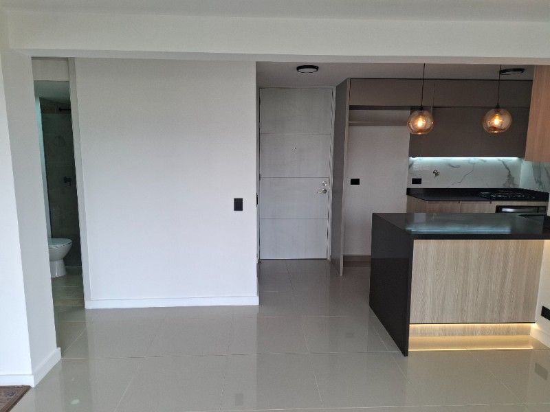 APARTAMENTO EN VENTA UBICADO EN MEDELLIN SECTOR LOMA DE LOS BERNAL - 3