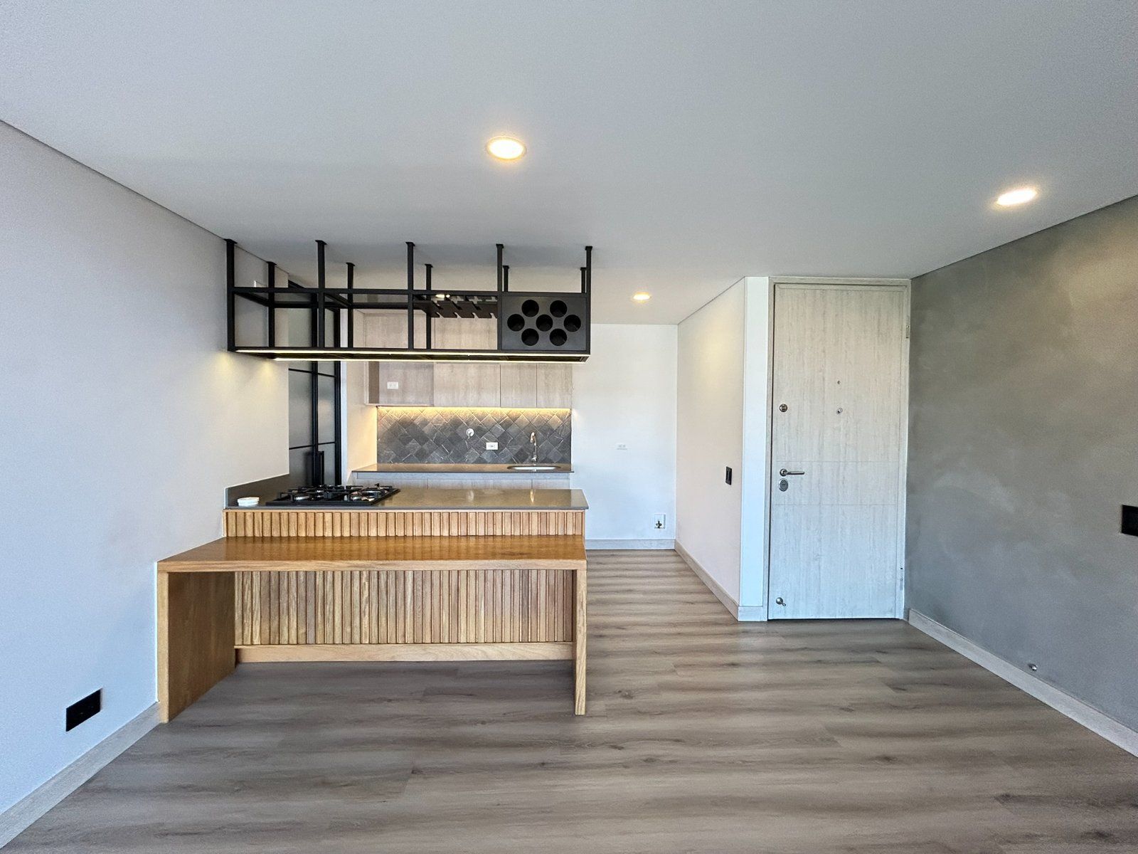 APARTAMENTO EN ARRIENDO UBICADO EN ENVIGADO SECTOR LOMA DE LAS BRUJAS - 3