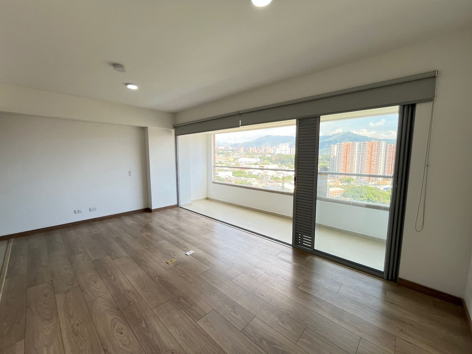 APARTAMENTO EN ARRIENDO UBICADO EN SABANETA SECTOR TRES ESQUINAS