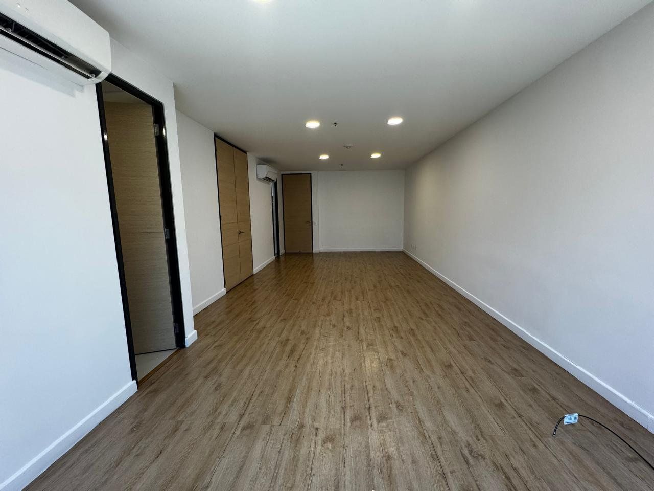 OFICINA EN VENTA UBICADA EN MEDELLIN SECTOR POBLADO - 3