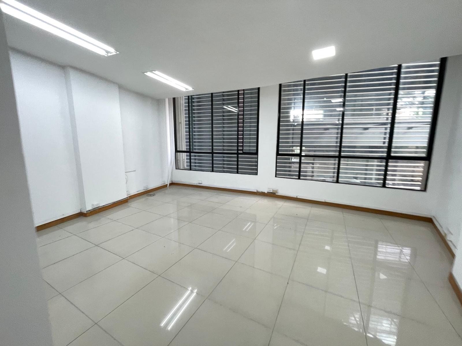 LOCAL EN ARRIENDO UBICADO EN BELLO SECTOR MANCHESTER - 4