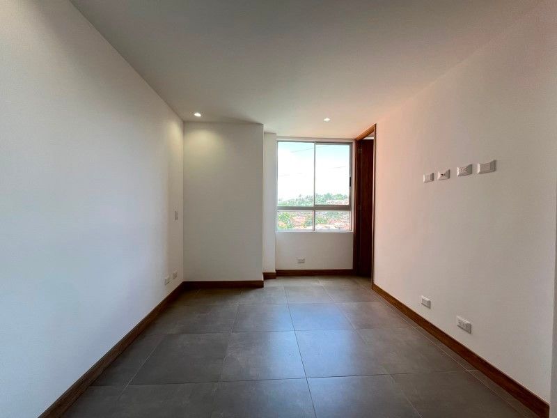 APARTAMENTO EN ARRIENDO EN RIO NEGRO SECTOR SAN NICOLAS  - 4