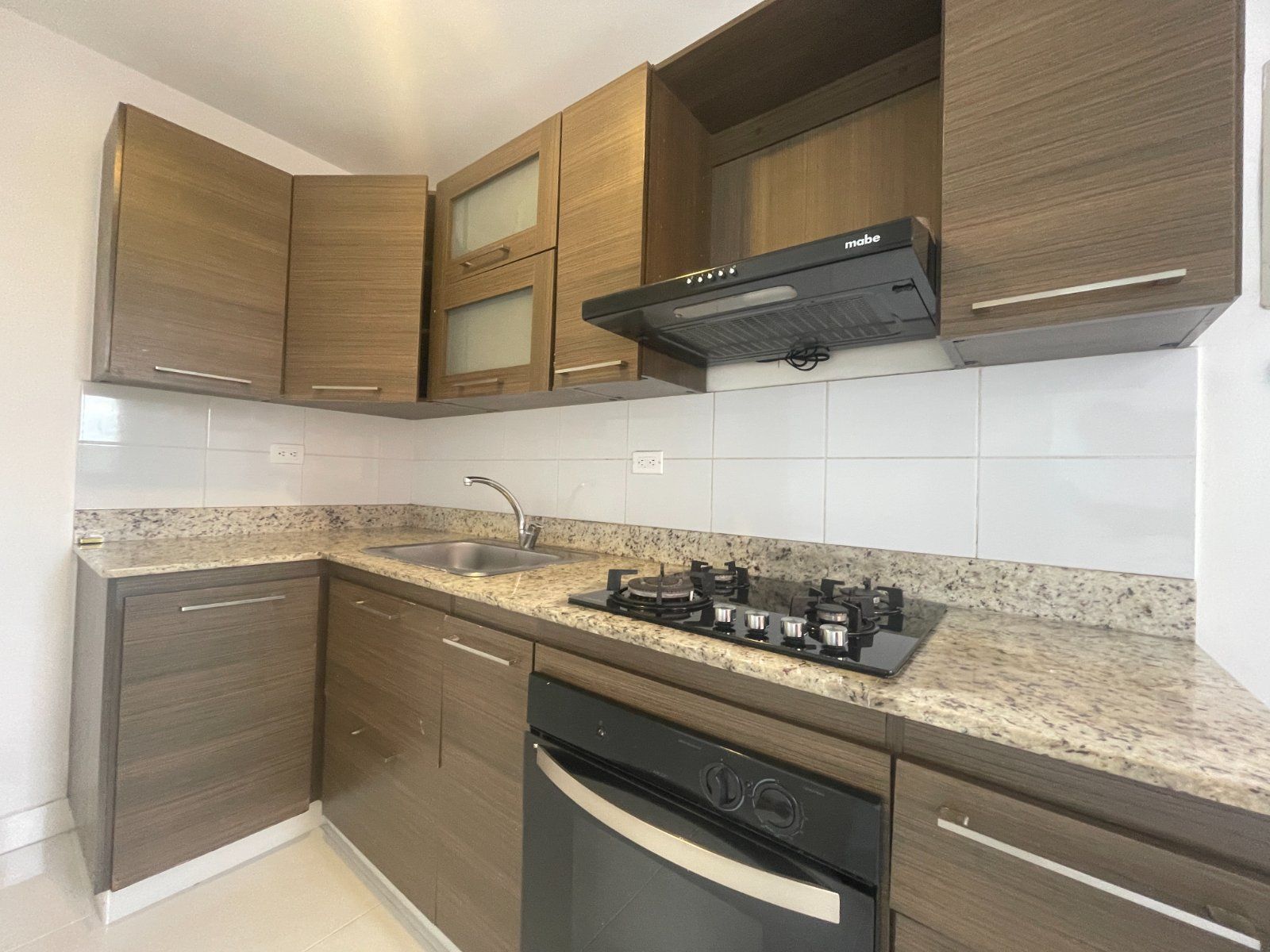 APARTAMENTO EN VENTA UBICADO EN ENVIGADO SECTOR LOMA DEL ESMERALDAL - 4
