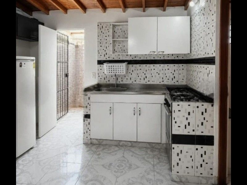 CASA EN VENTA UBICADA EN MEDELLIN SECTOR CAICEDO - 5
