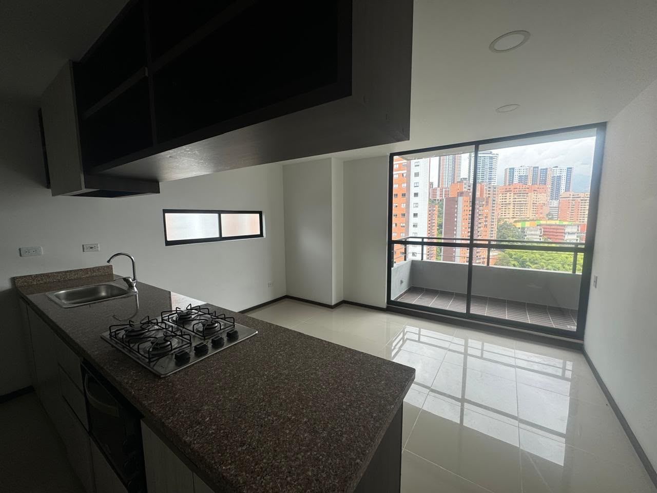 APARTAMENTO EN ARRIENDO UBICADO EN SABANETA SECTOR ALTO DE LAS FLORES