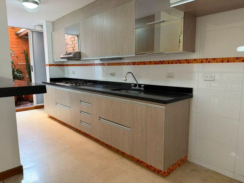 APARTAMENTO EN VENTA UBICADO EN MEDELLIN SECTOR LAURELES - 6