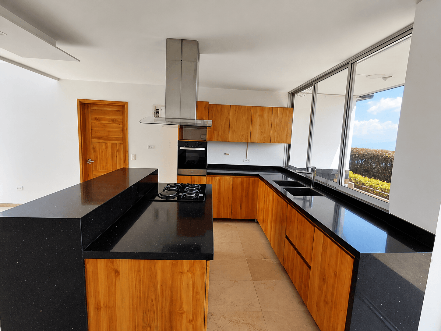 FINCA EN ARRIENDO UBICADA EN MEDELLIN, SECTOR BELEN - 5