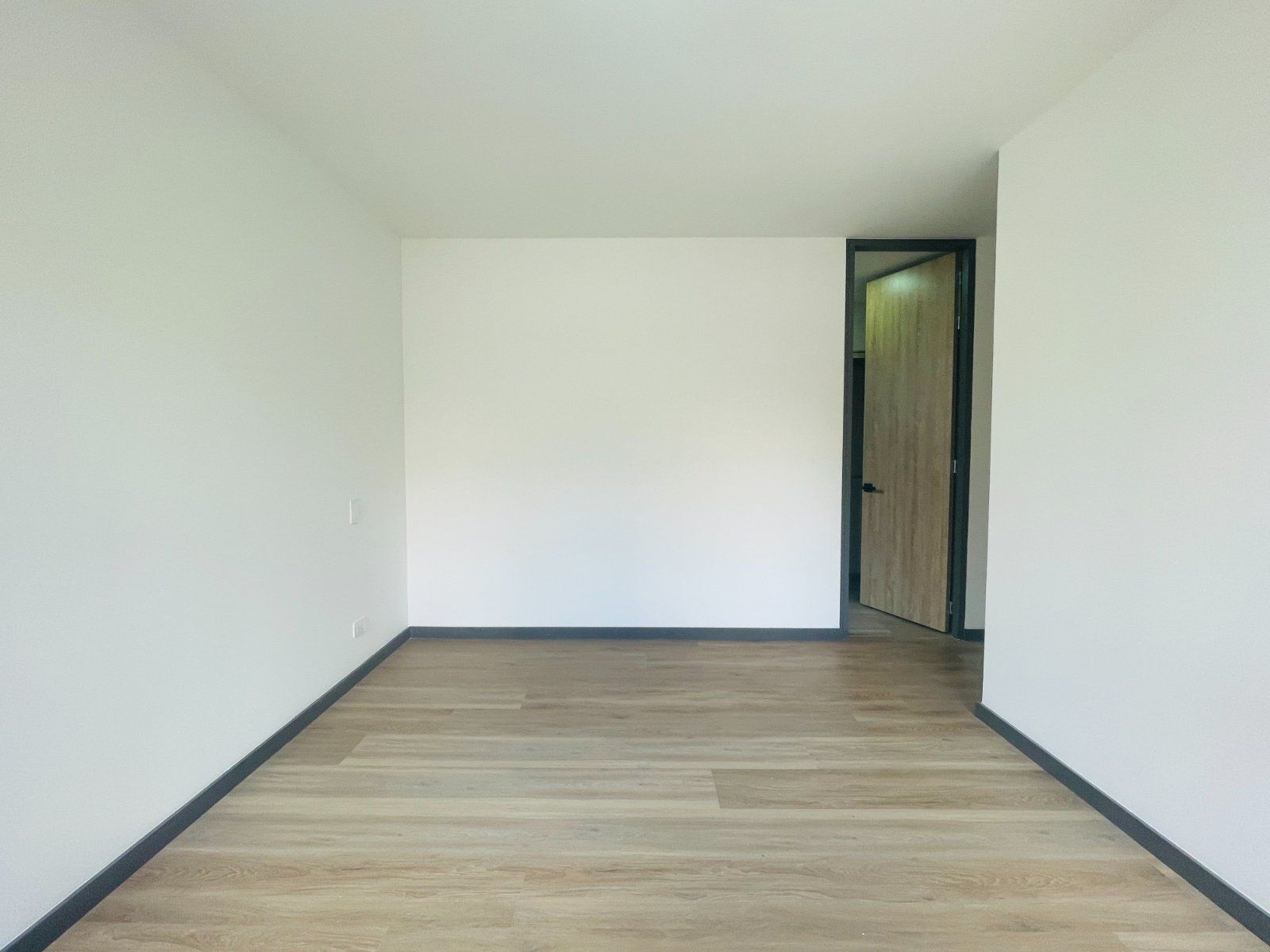 APARTAMENTO EN VENTA UBICADO EN ENVIGADO SECTOR LOMA LAS BRUJAS - 6