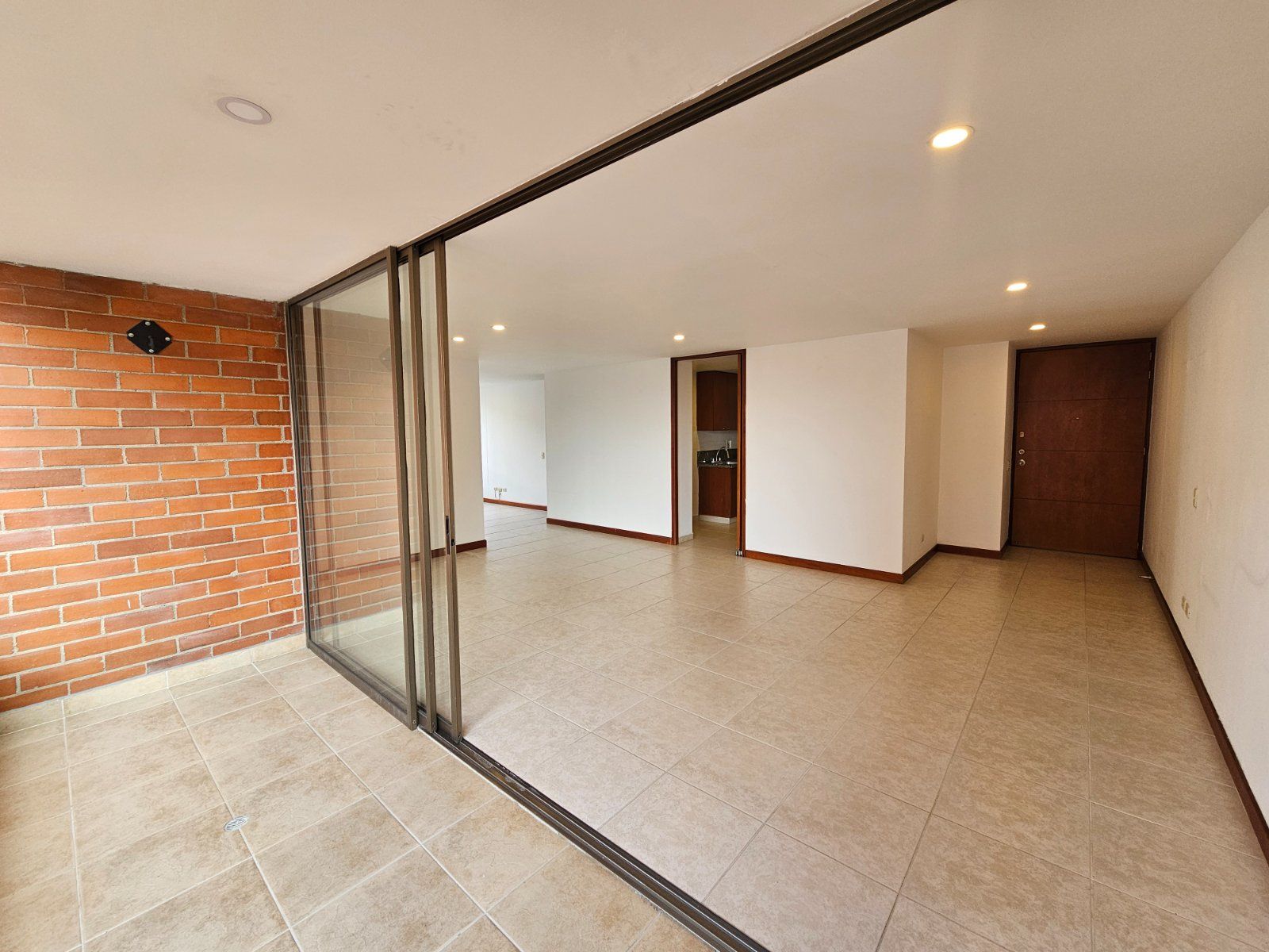 APARTAMENTO EN ARRIENDO UBICADO EN MEDELLIN SECTOR EL POBLADO - 3