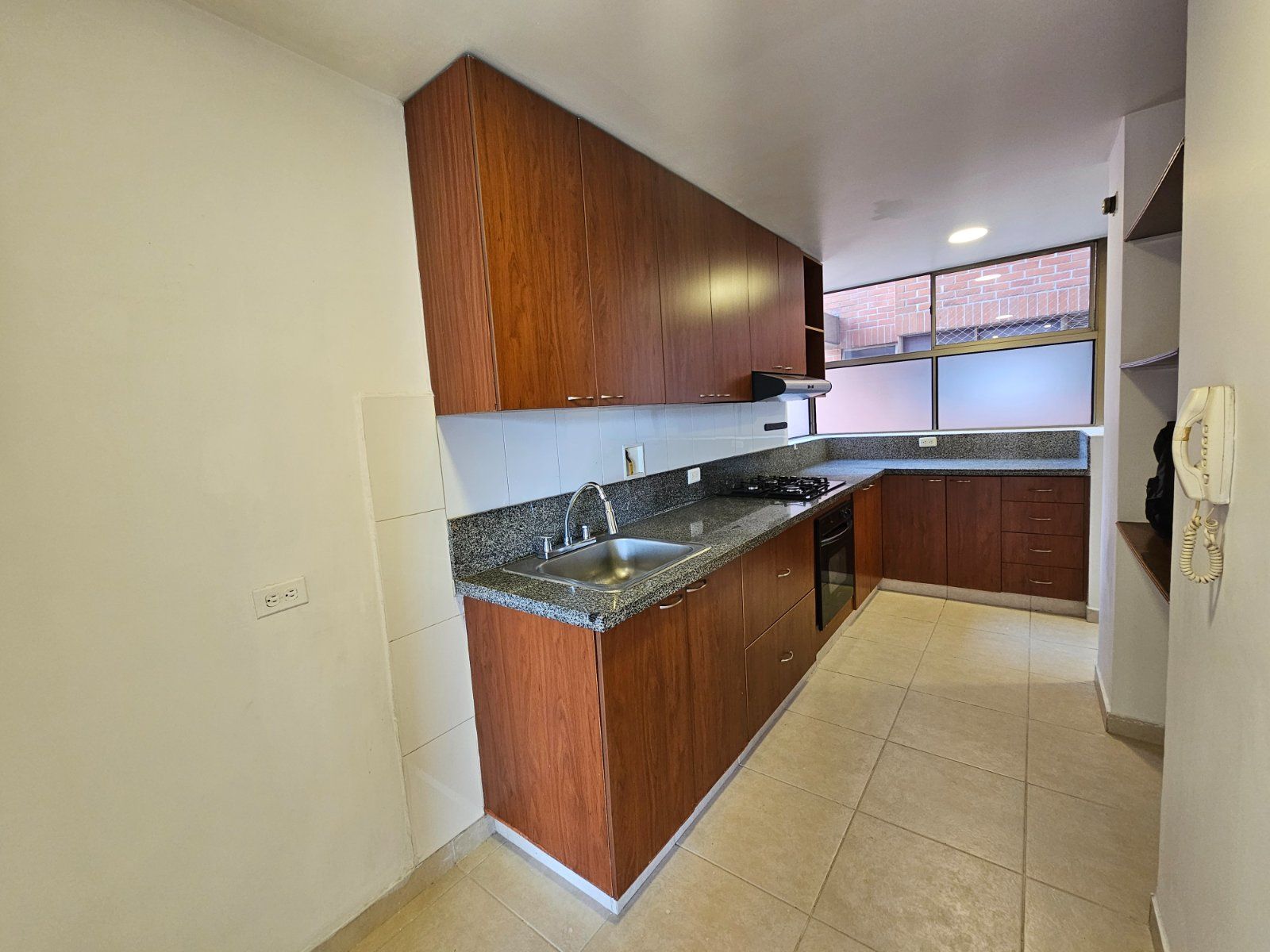 APARTAMENTO EN ARRIENDO UBICADO EN MEDELLIN SECTOR EL POBLADO - 4