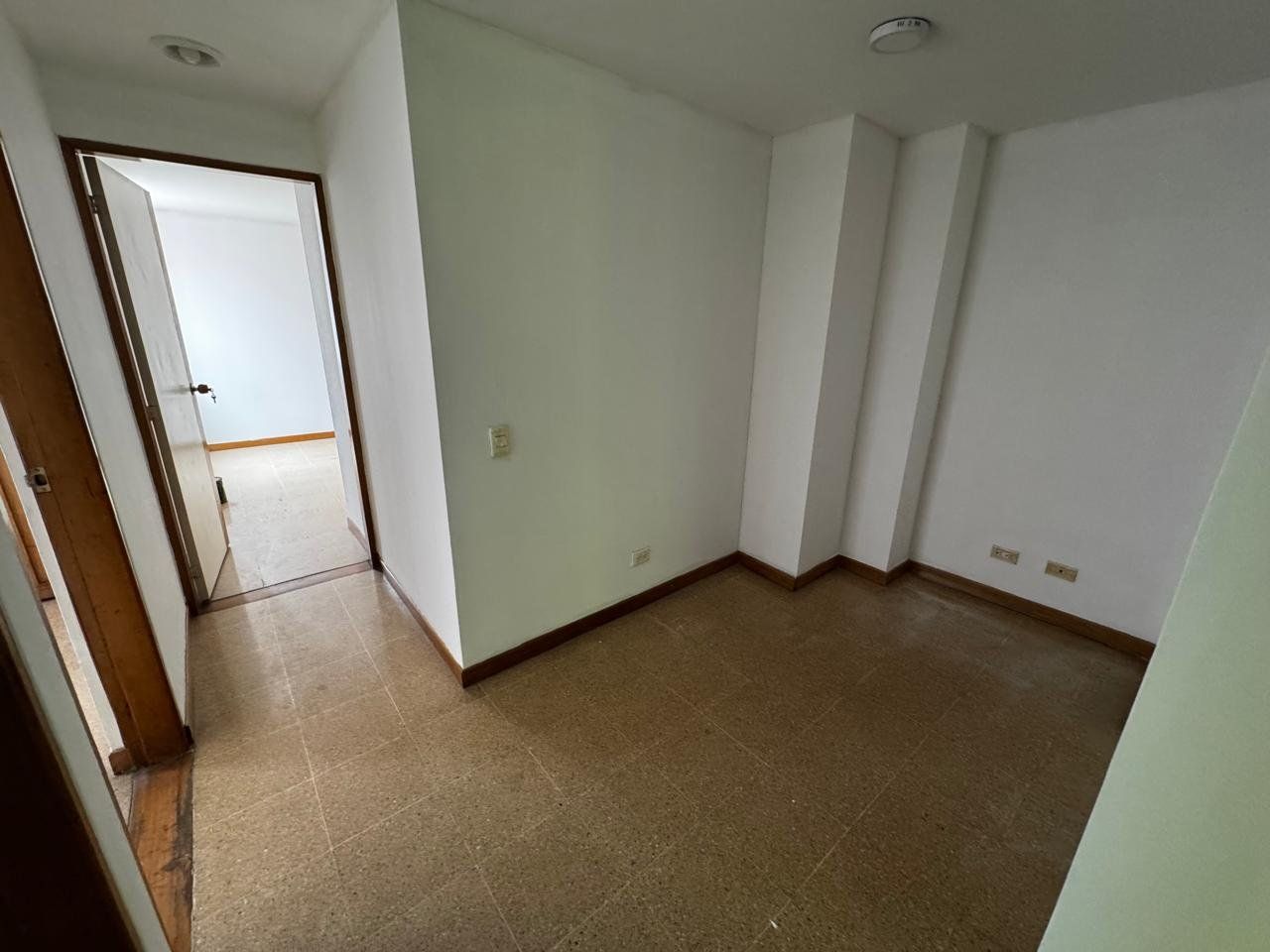 APARTAMENTO EN ARRIENDO UBICADO EN MEDELLIN SECTOR LAURELES - 5