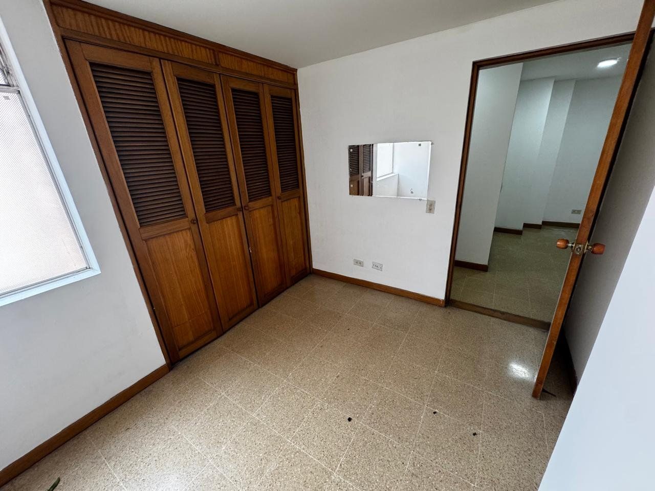 APARTAMENTO EN ARRIENDO UBICADO EN MEDELLIN SECTOR LAURELES - 6