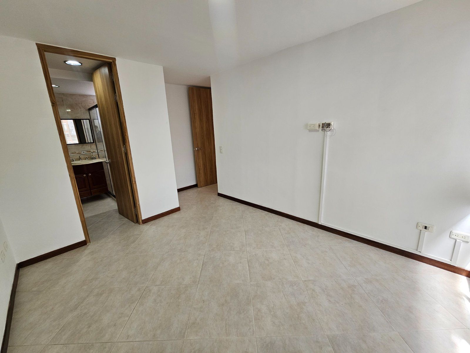 APARTAMENTO EN ARRIENDO UBICADO EN MEDELLÍN SECTOR EL POBLADO - 11