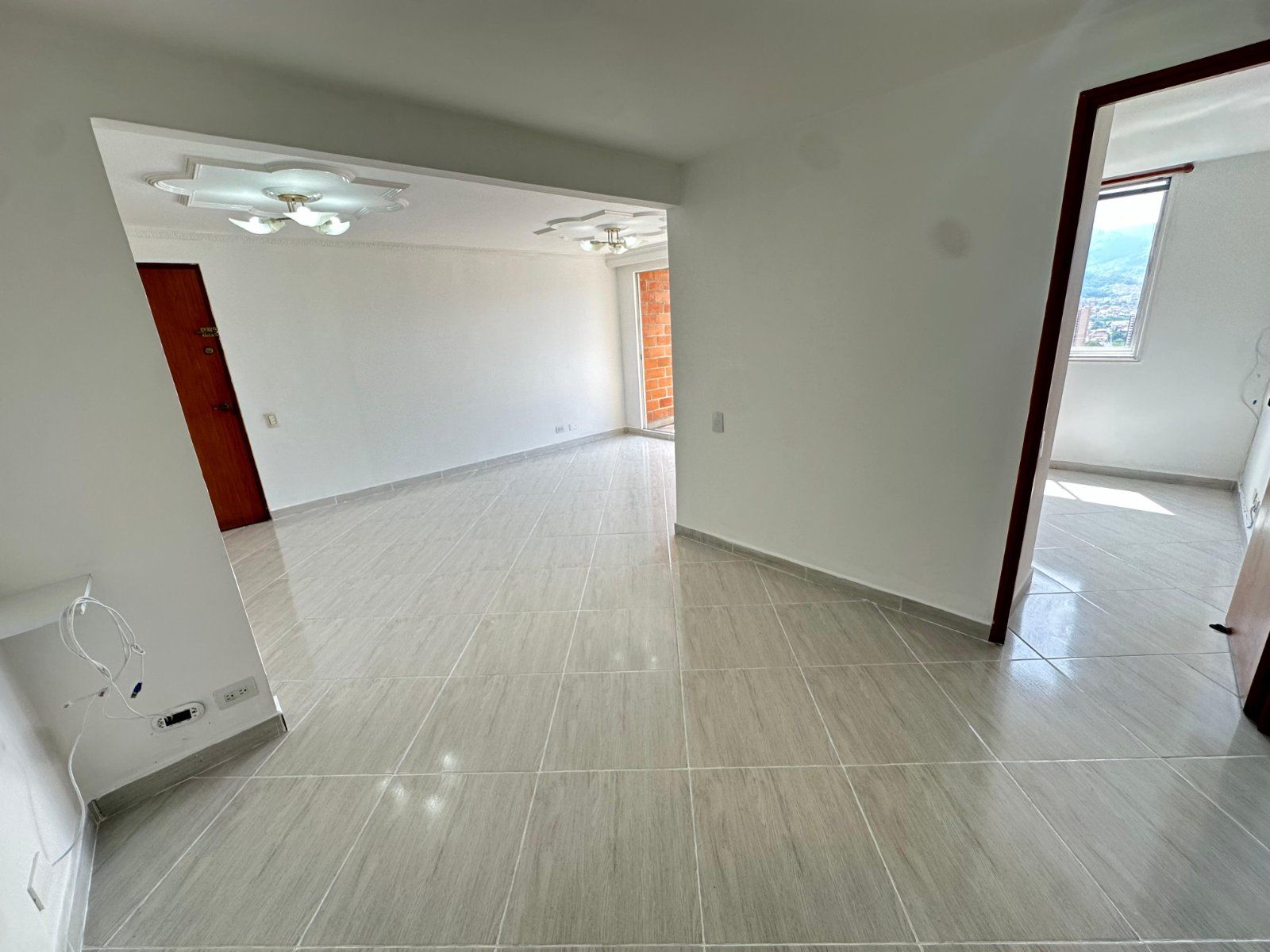 APARTAMENTO EN ARRIENDO UBICADO MEDELLÍN SECTOR CASTROPOL - 2