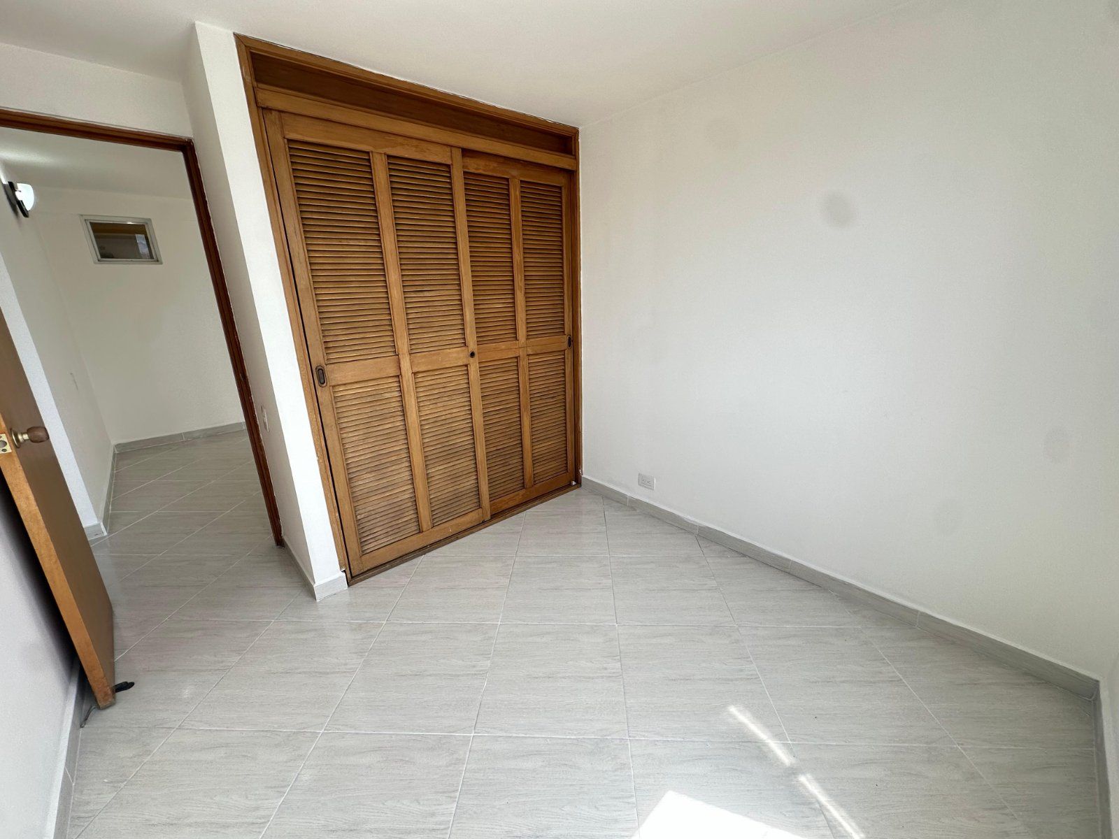 APARTAMENTO EN ARRIENDO UBICADO MEDELLÍN SECTOR CASTROPOL - 4