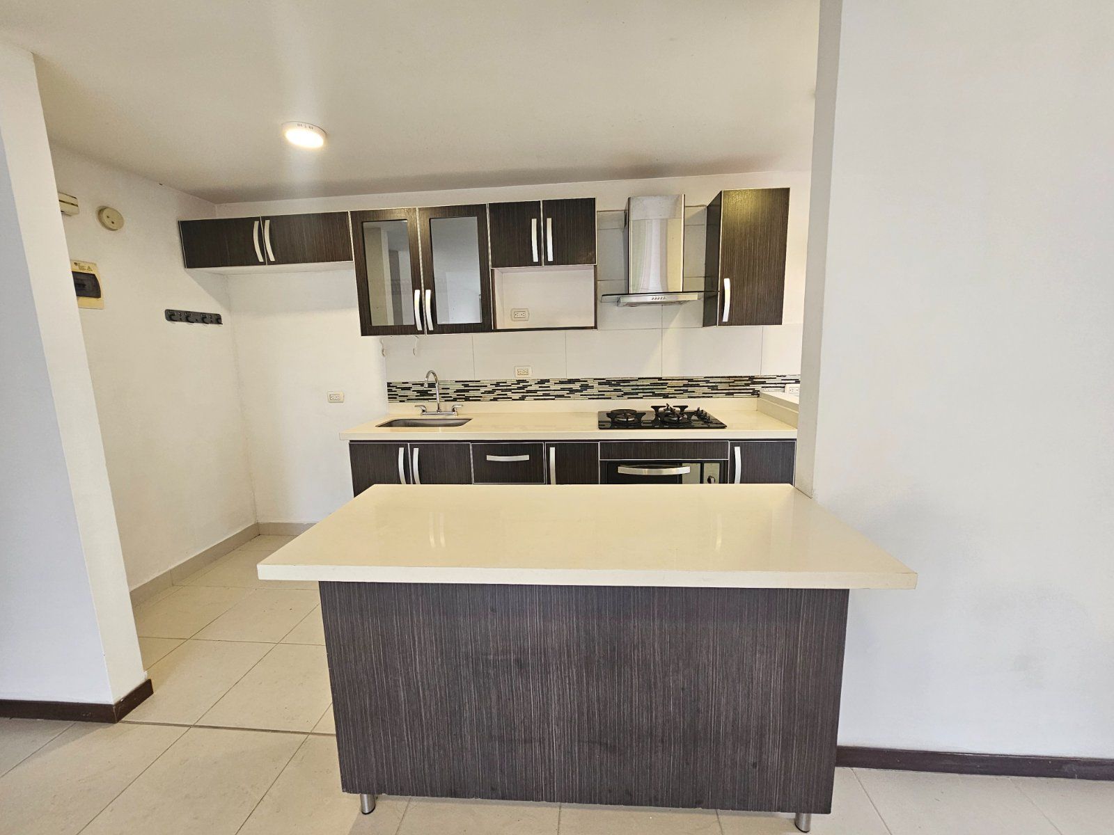 APARTAMENTO EN ARRIENDO UBICADO EN ENVIGADO SECTOR LOMA DEL ESMERALDAL - 3