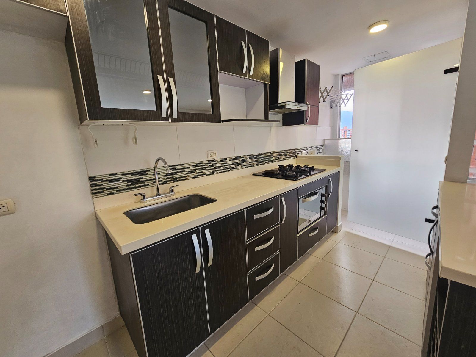 APARTAMENTO EN ARRIENDO UBICADO EN ENVIGADO SECTOR LOMA DEL ESMERALDAL - 2