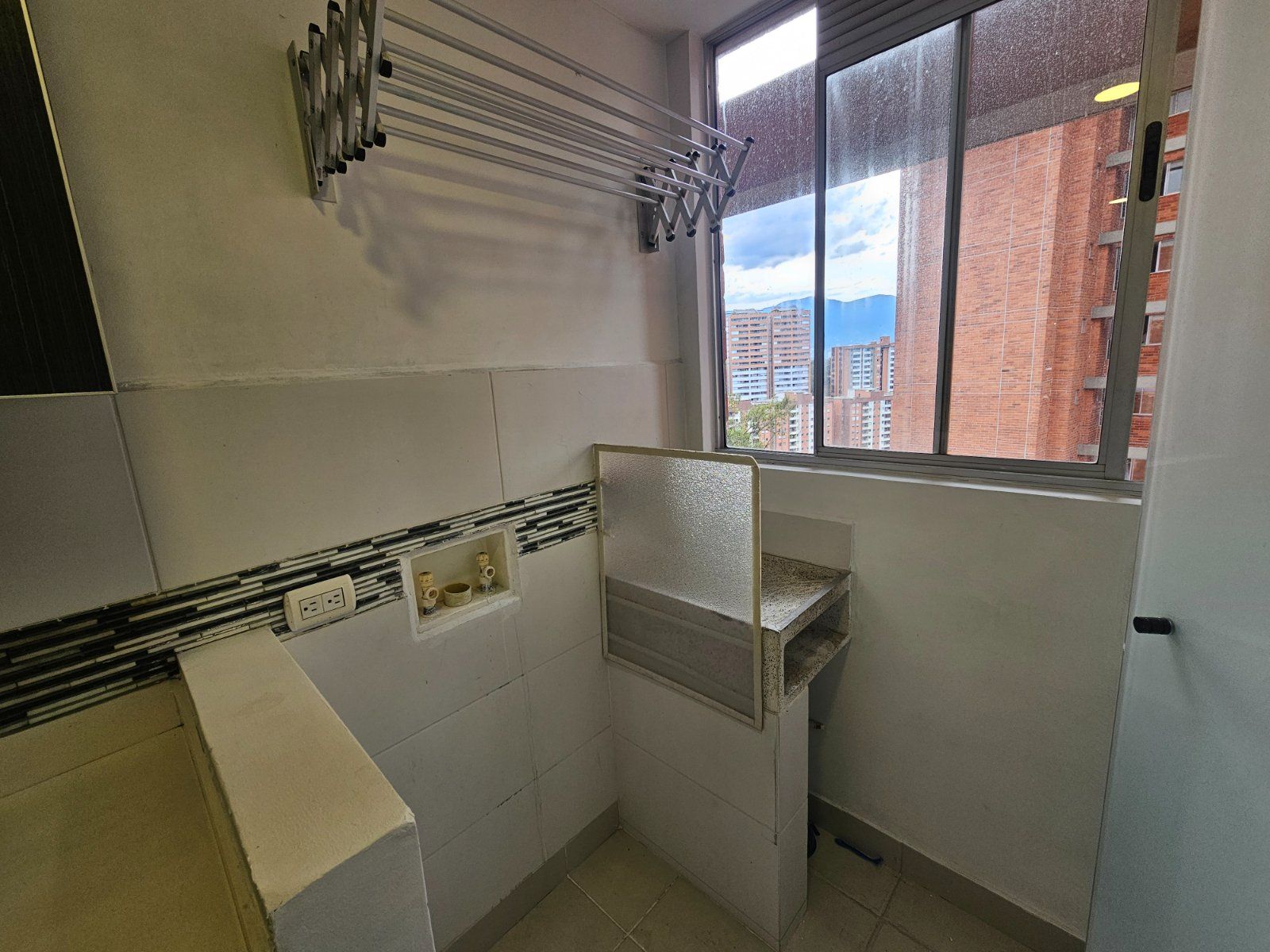 APARTAMENTO EN ARRIENDO UBICADO EN ENVIGADO SECTOR LOMA DEL ESMERALDAL - 11