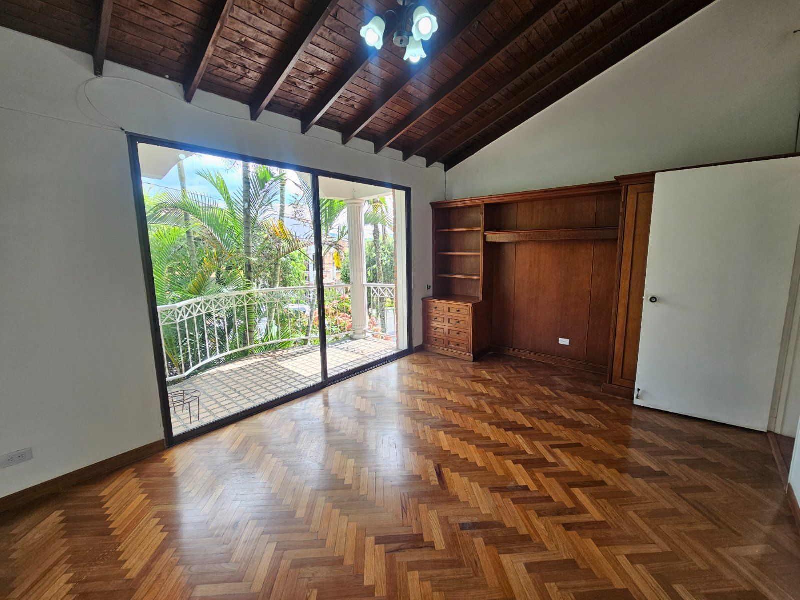 CASA EN ARRIENDO UBICADA MEDELLIN SECTOR LOS BALSOS - 9