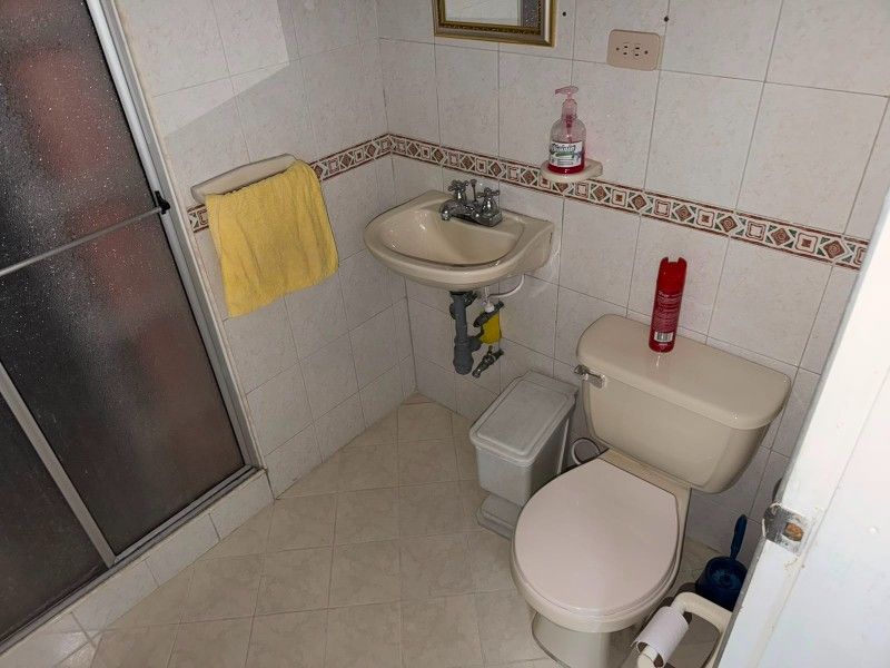 CASA EN VENTA UBICADA EN MEDELLIN SECTOR LAURELES - 6