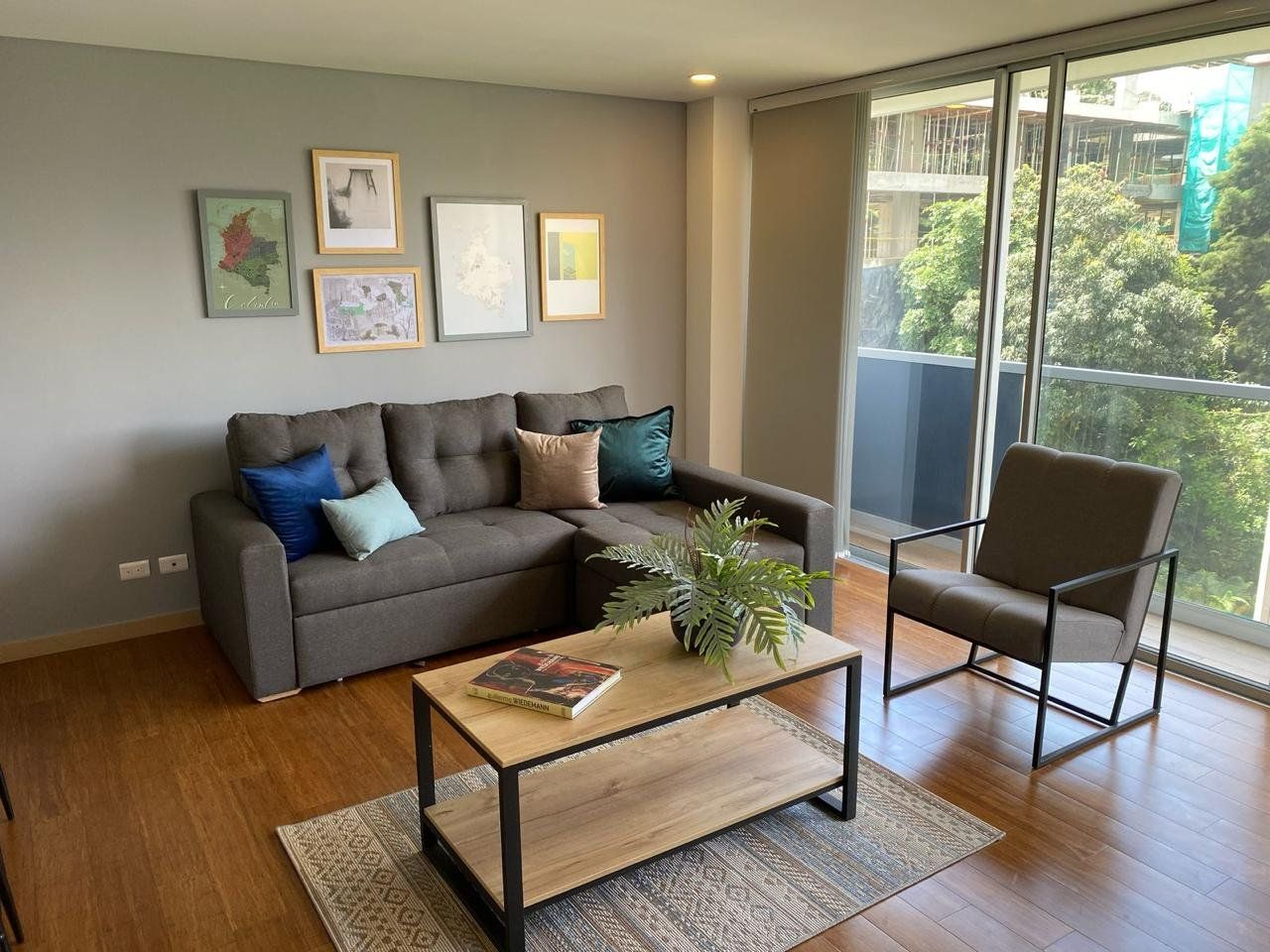 APARTAMENTO EN ARRIENDO UBICADO MEDELLIN SECTOR POBLADO - 2