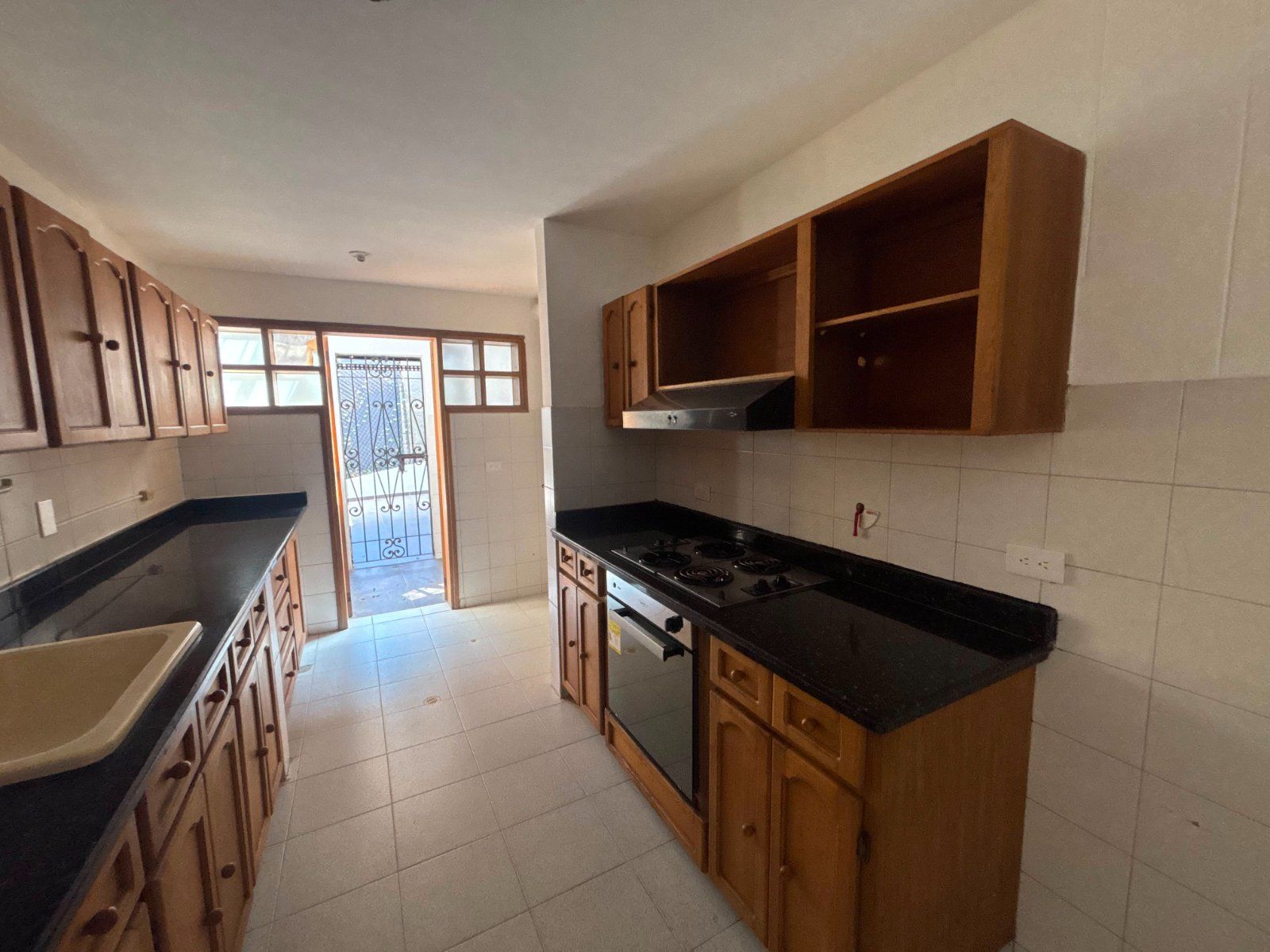 CASA EN ARRIENDO UBICADA EN MEDELLÍN SECTOR SAN LUCAS - 4