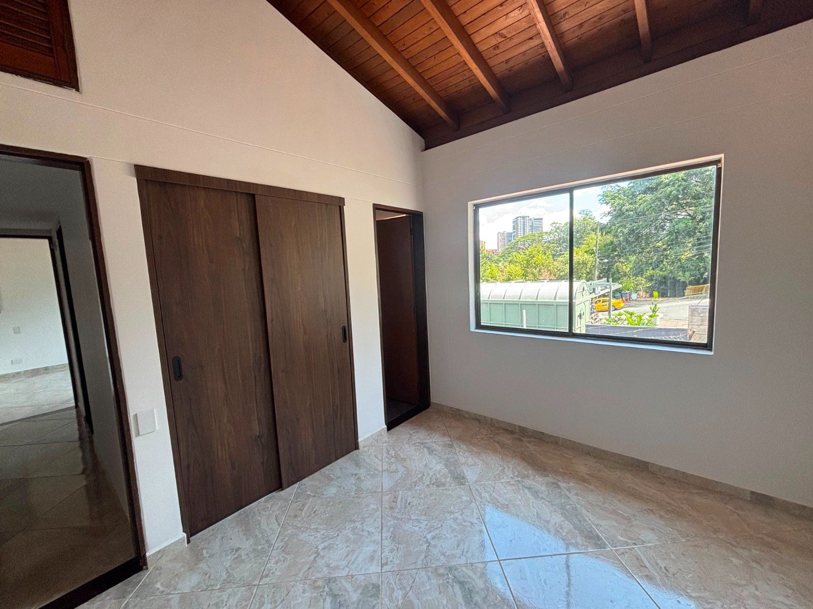 CASA EN ARRIENDO UBICADA EN MEDELLÍN SECTOR SAN LUCAS - 11