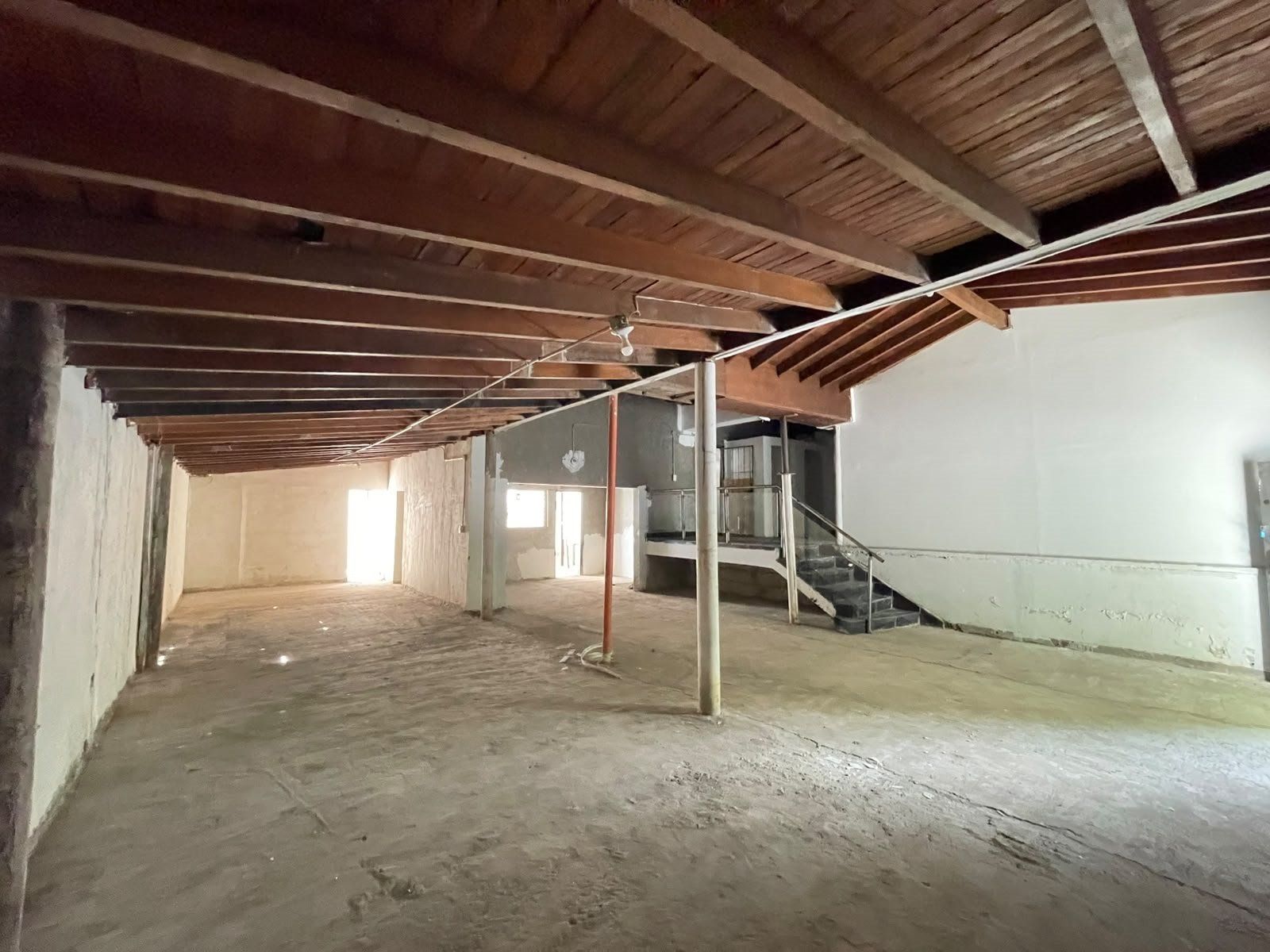 BODEGA EN ARRIENDO UBICADA EN MEDELLIN SECTOR LAURELES - 3