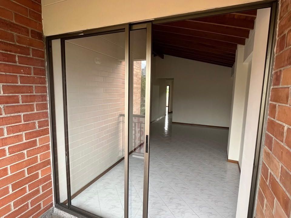 APARTAMENTO EN VENTA UBICADO EN ENVIGADO SECTOR LA PRADERA - 2