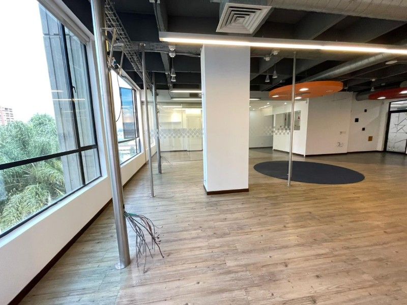 OFICINA EN ARRIENDO UBICADA EN MEDELLÍN SECTOR POBLADO - 2