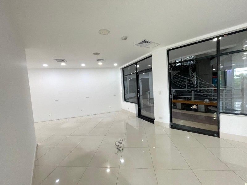 OFICINA EN ARRIENDO UBICADA EN MEDELLIN SECTOR POBLADO - 8