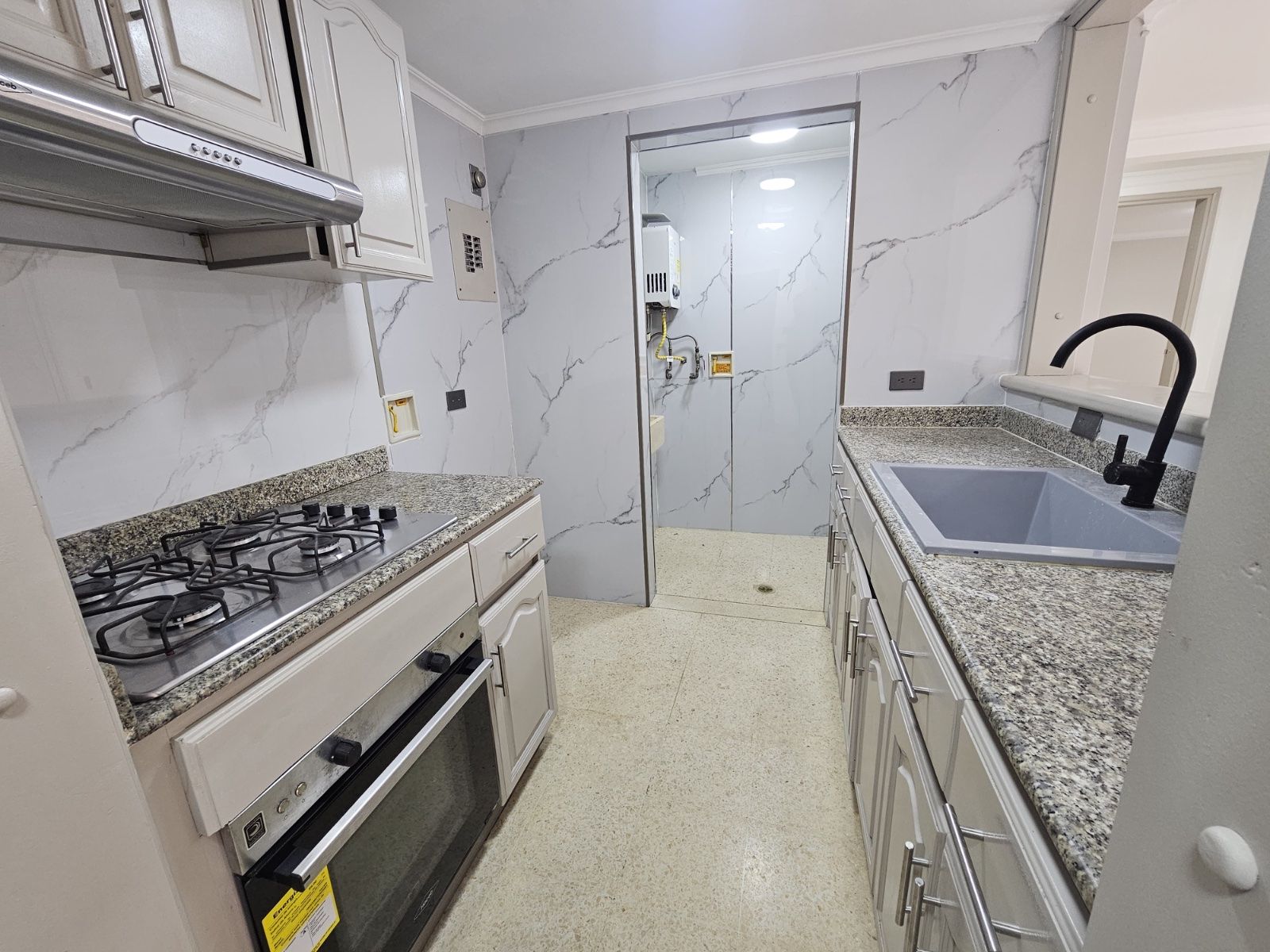 APARTAMENTO EN ARRIENDO UBICADO EN MEDELLÍN SECTOR POBLADO - 3