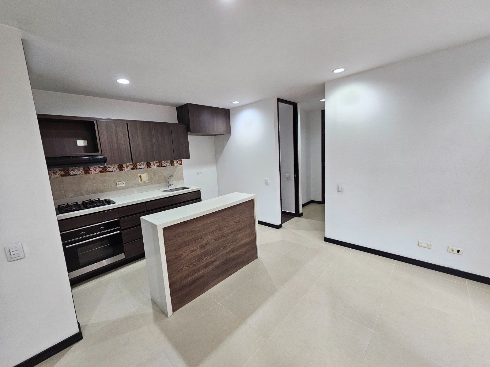 APARTAMENTO EN ARRIENDO UBICADO EN MEDELLIN SECTOR POBLADO