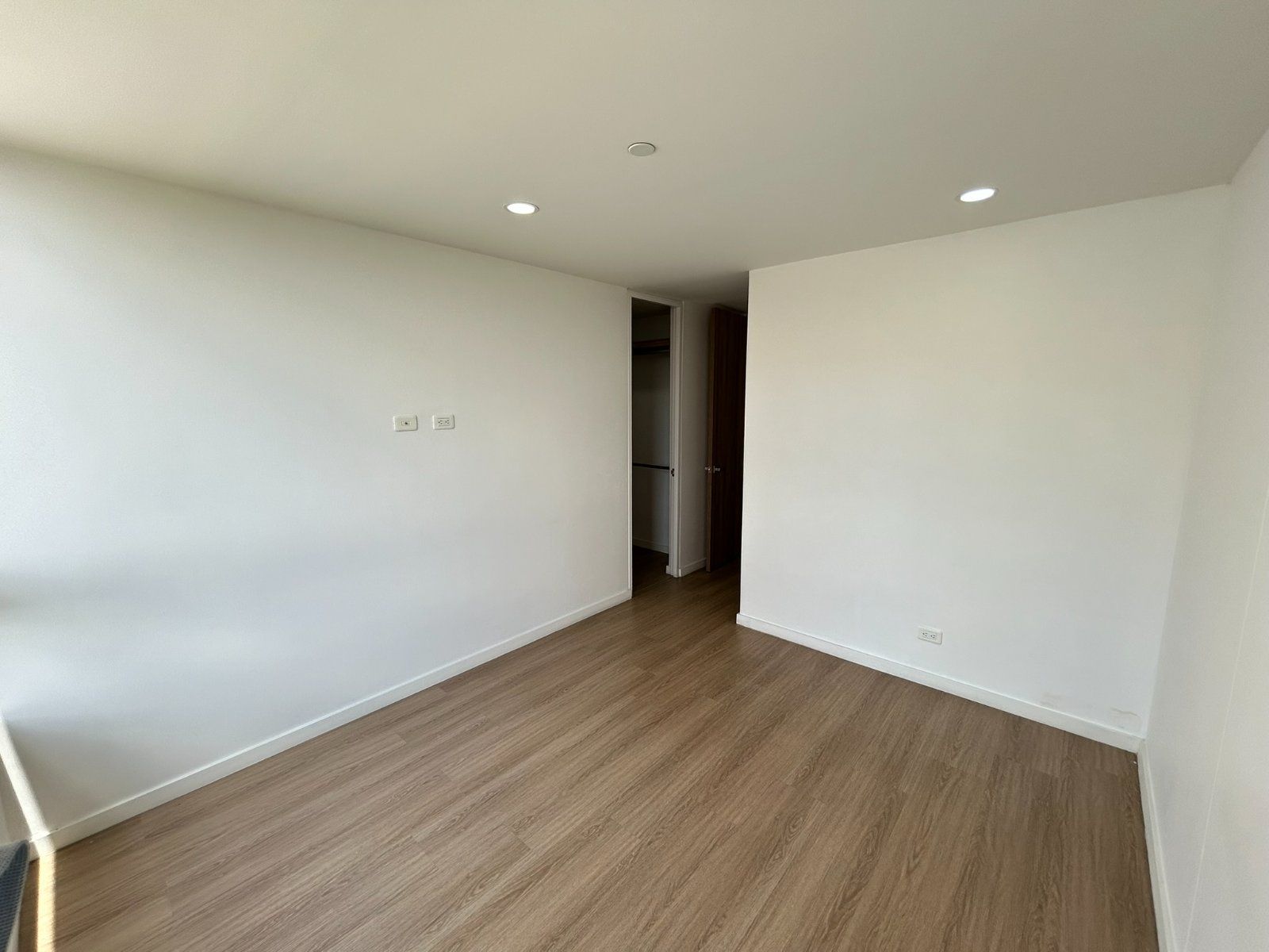 APARTAMENTO EN ARRIENDO UBICADO EN ENVIGADO SECTOR LAS BRUJAS - 9