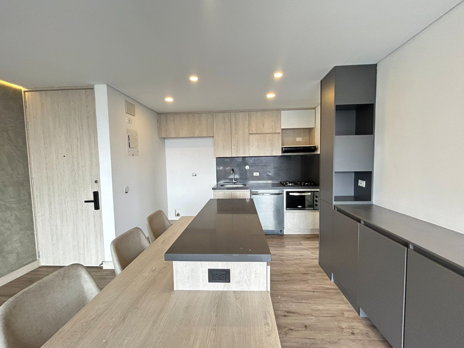 APARTAMENTO EN ARRIENDO UBICADO EN ENVIGADO SECTOR LOMA DE LAS BRUJAS - 8