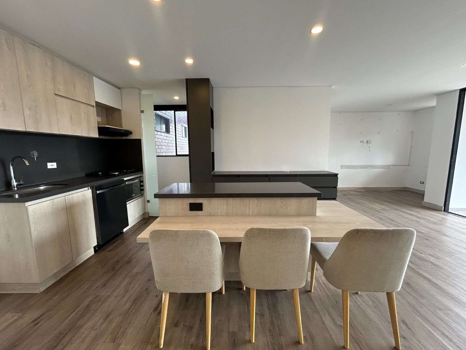 APARTAMENTO EN ARRIENDO UBICADO EN ENVIGADO SECTOR LOMA DE LAS BRUJAS - 5