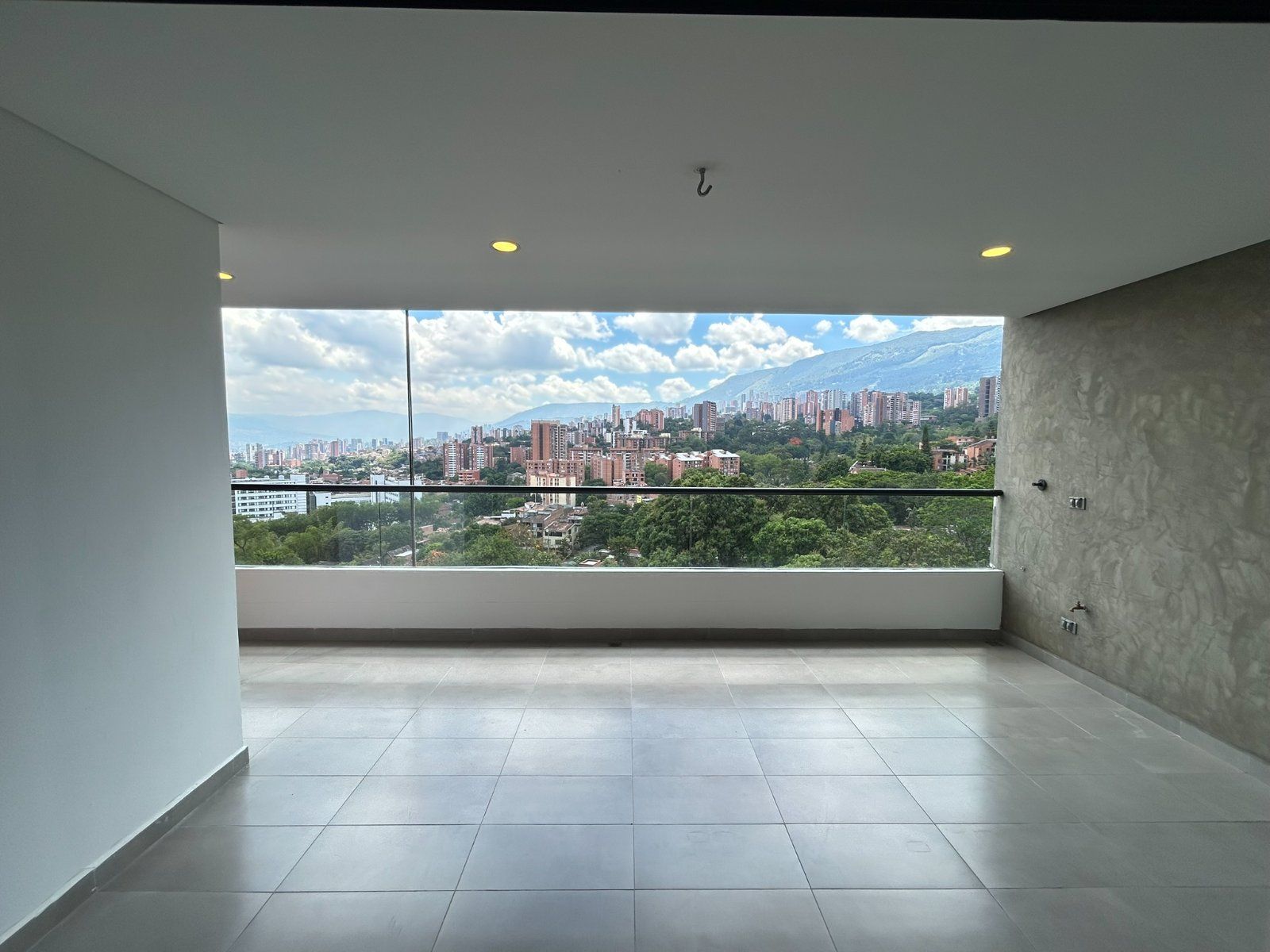 APARTAMENTO EN ARRIENDO UBICADO EN ENVIGADO SECTOR LOMA DE LAS BRUJAS - 15