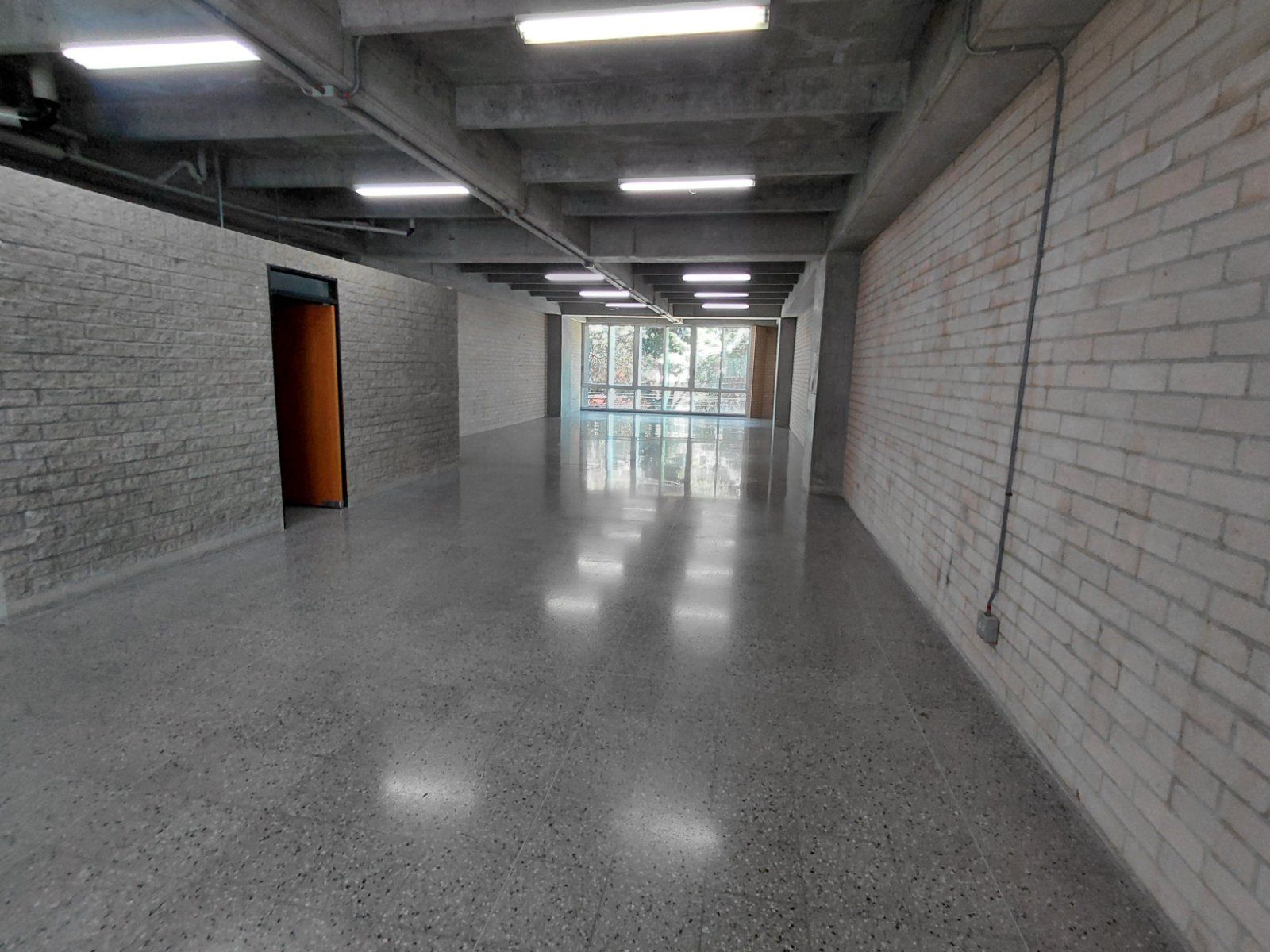 OFICINA EN ARRIENDO UBICADO EN MEDELLIN SECTOR GUAYABAL