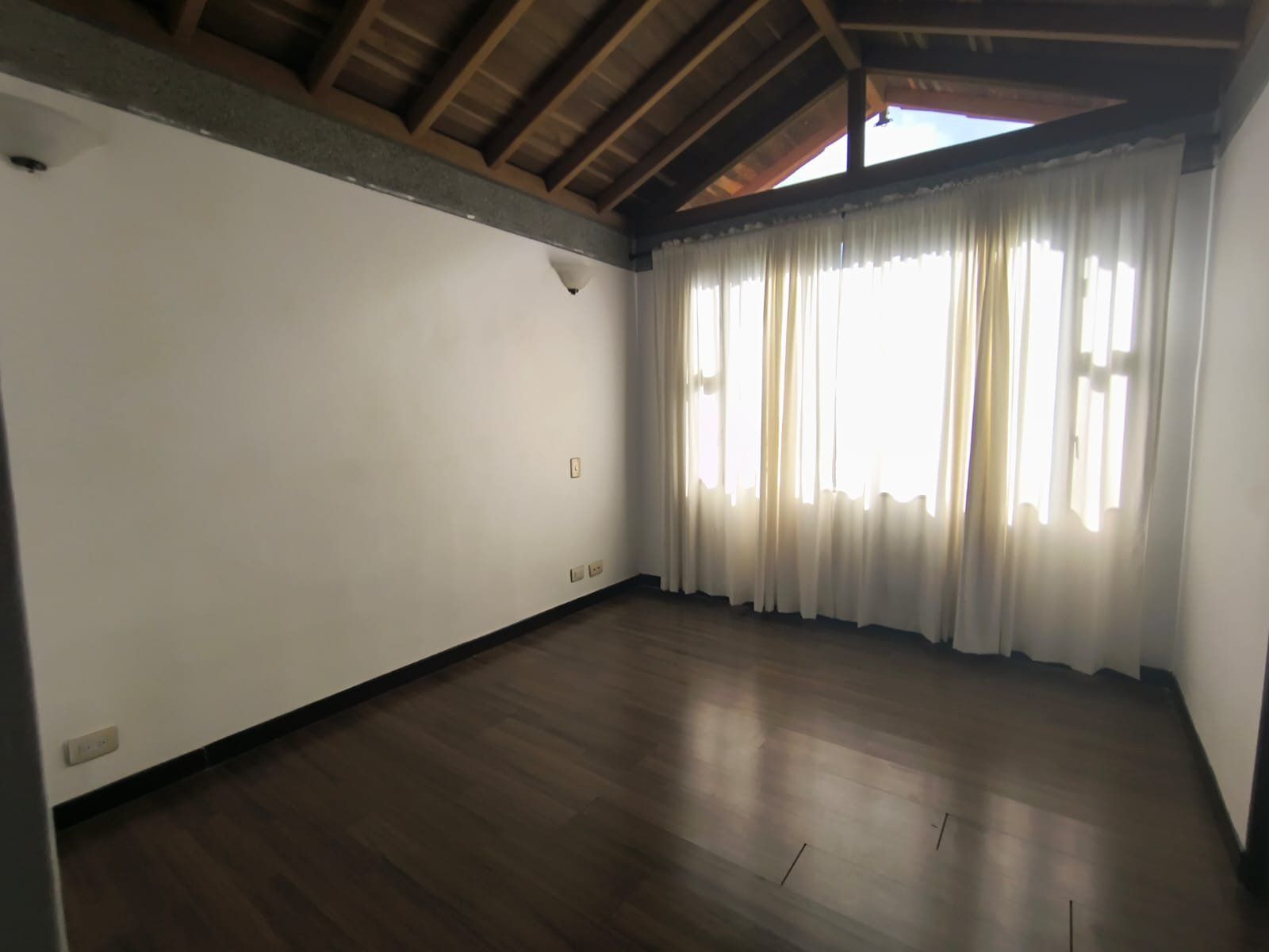 CASA EN ARRIENDO UBICADA EN EL RETIRO - 8