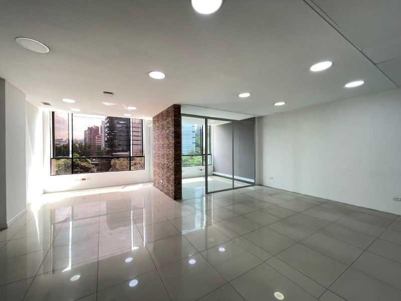OFICINA EN ARRIENDO UBICADA EN MEDELLÍN SECTOR EL POBLADO - 2