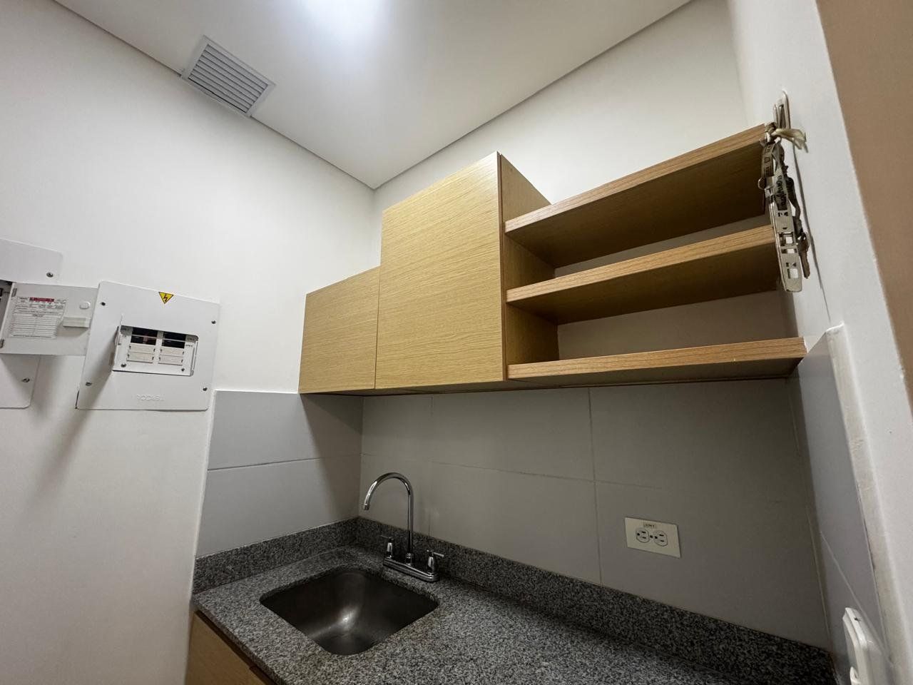 OFICINA EN VENTA UBICADA EN MEDELLIN SECTOR POBLADO - 4