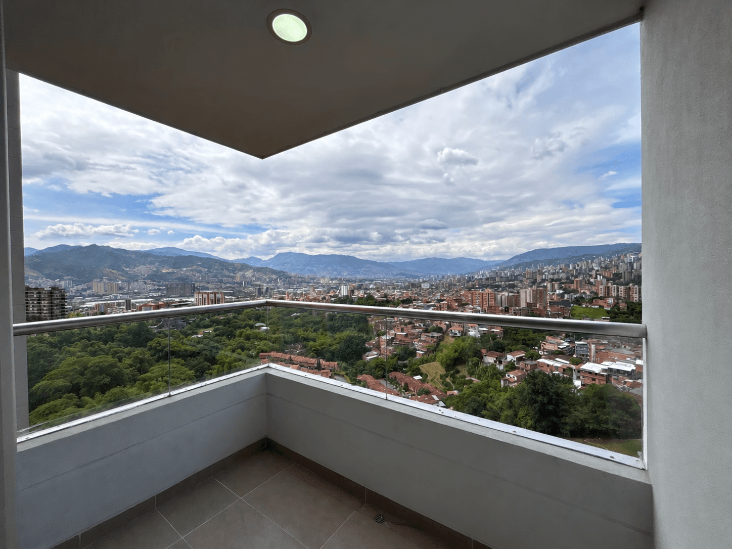 APARTAMENTO EN ARRIENDO UBICADO EN ENVIGADO SECTOR LAS ANTILLAS - 13