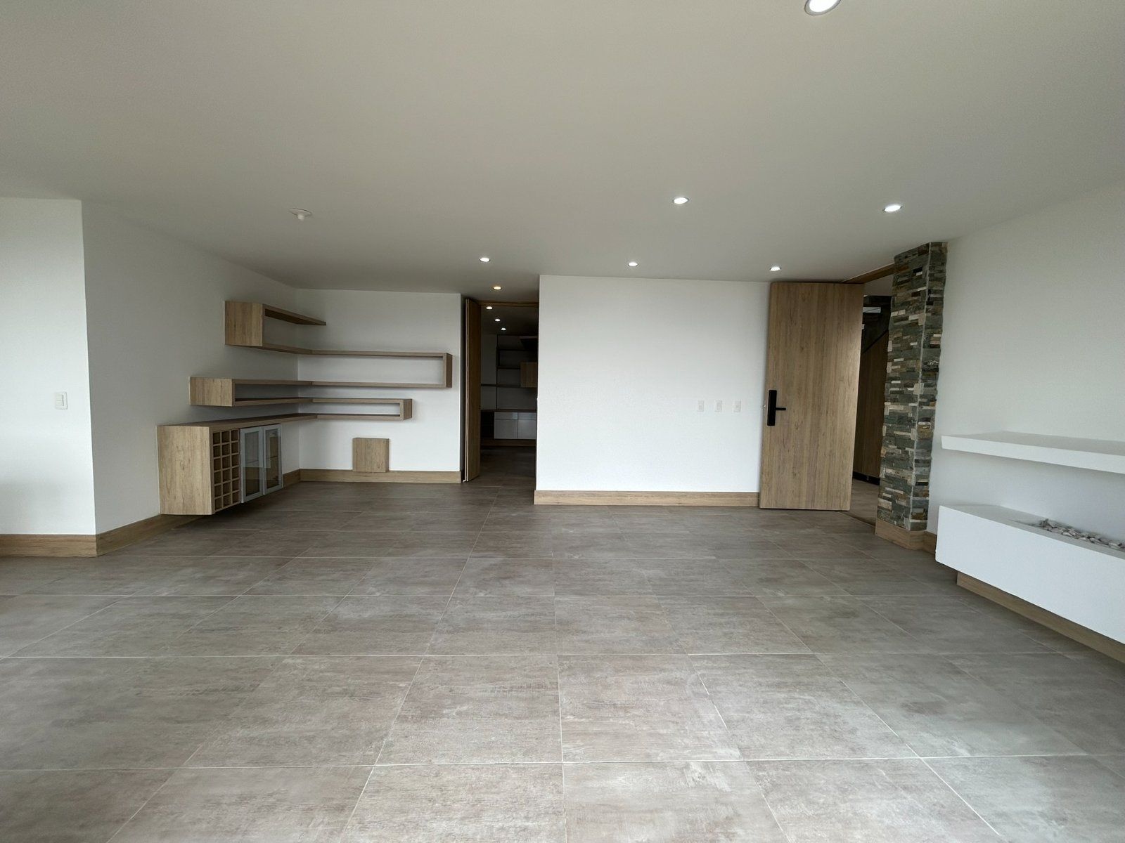 APARTAMENTO EN ARRIENDO UBICADO EN ENVIGADO SECTOR LOMA DEL CHOCHO - 3