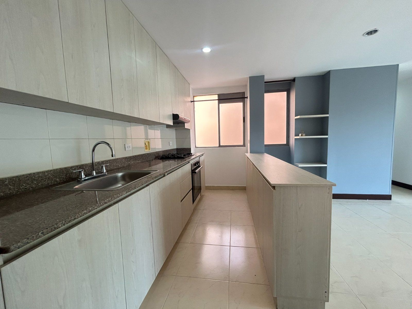 APARTAMENTO EN ARRIENDO UBICADO EN ENVIGADO SECTOR LOMA DEL ESCOBERO - 4