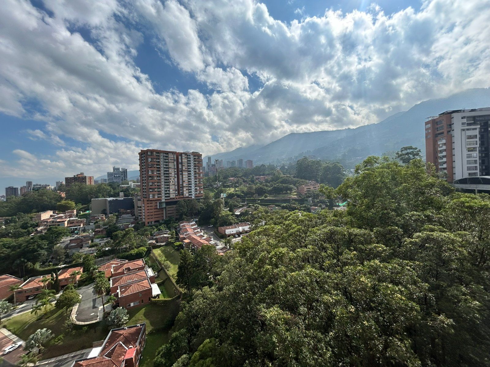 APARTAMENTO EN ARRIENDO UBICADO EN ENVIGADO SECTOR LOMA DEL ESMERALDAL - 16