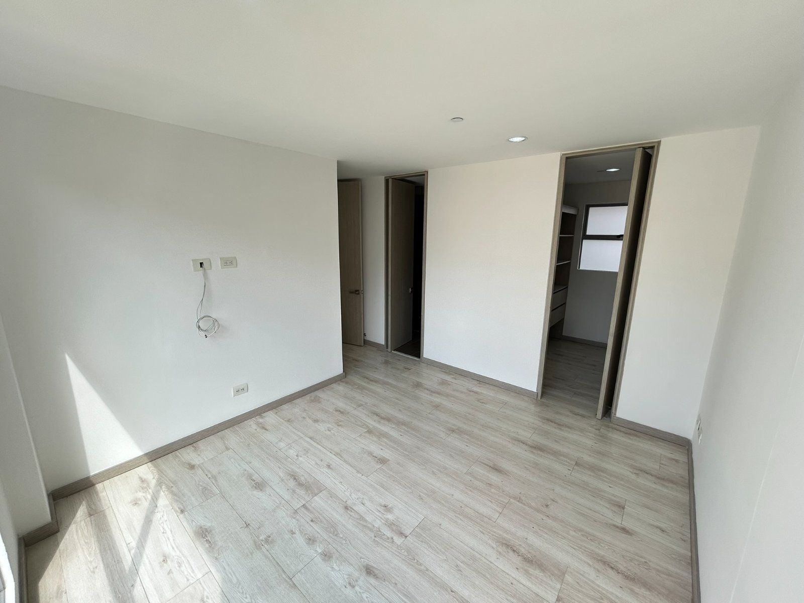 APARTAMENTO EN ARRIENDO UBICADO EN ENVIGADO SECTOR LOMA DEL CHOCHO - 10