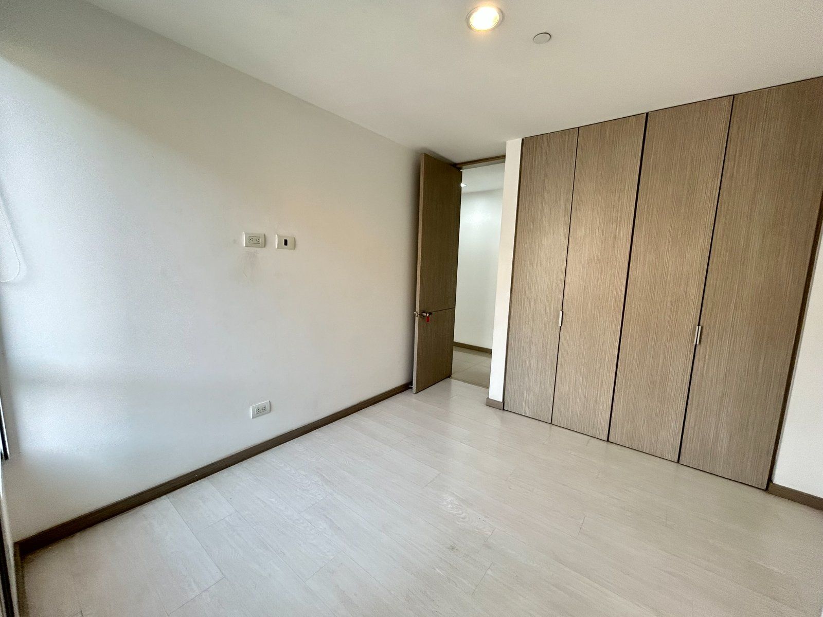 APARTAMENTO EN ARRIENDO UBICADO EN ENVIGADO SECTOR LOMA DEL CHOCHO - 11