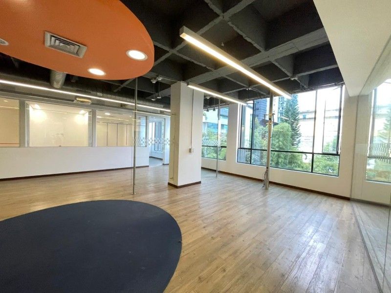 OFICINA EN ARRIENDO UBICADA EN MEDELLÍN SECTOR POBLADO - 5