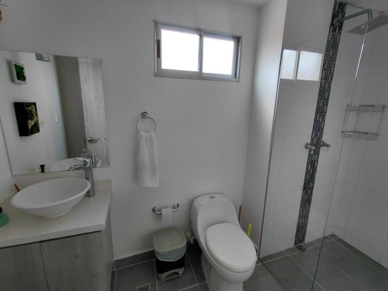 APARTAMENTO EN ARRIENDO EN MEDELLIN EN EL SECTOR LAURELES - 9