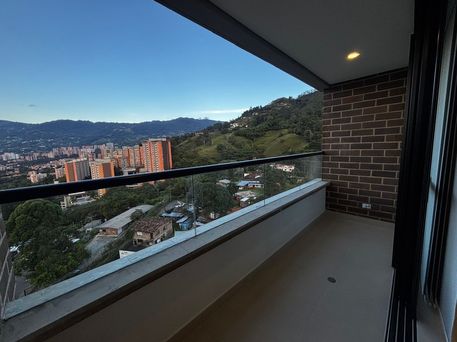 APARTAMENTO EN ARRIENDO UBICADO EN ENVIGADO SECTOR LA CUENCA - 13